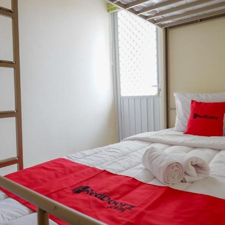 Reddoorz Hostel Near Kota Lama Σεμαράνγκ Εξωτερικό φωτογραφία