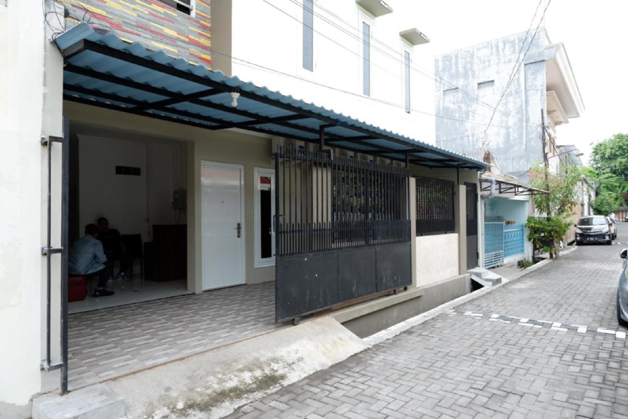 Reddoorz Hostel Near Kota Lama Σεμαράνγκ Εξωτερικό φωτογραφία