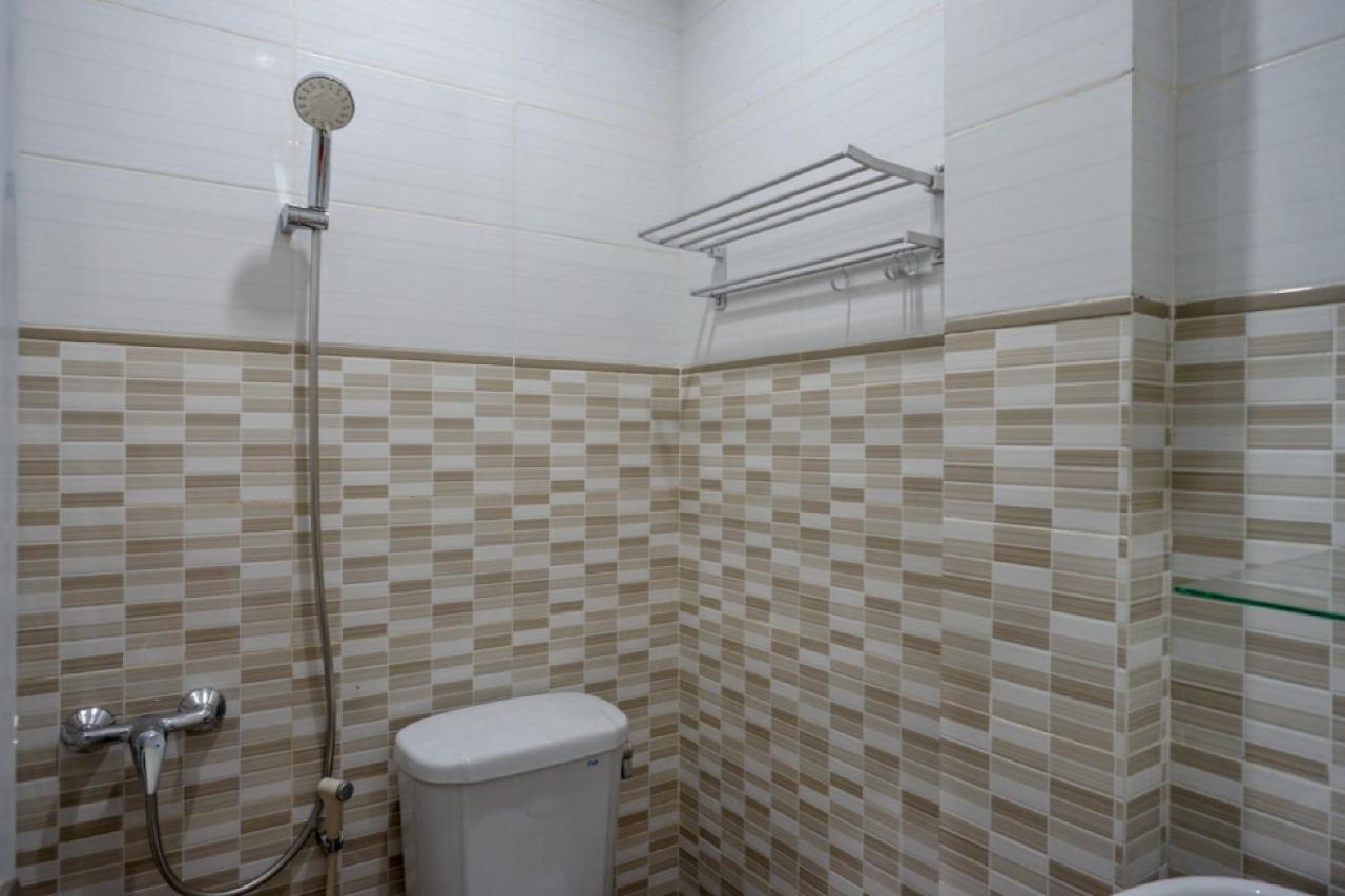 Reddoorz Hostel Near Kota Lama Σεμαράνγκ Εξωτερικό φωτογραφία